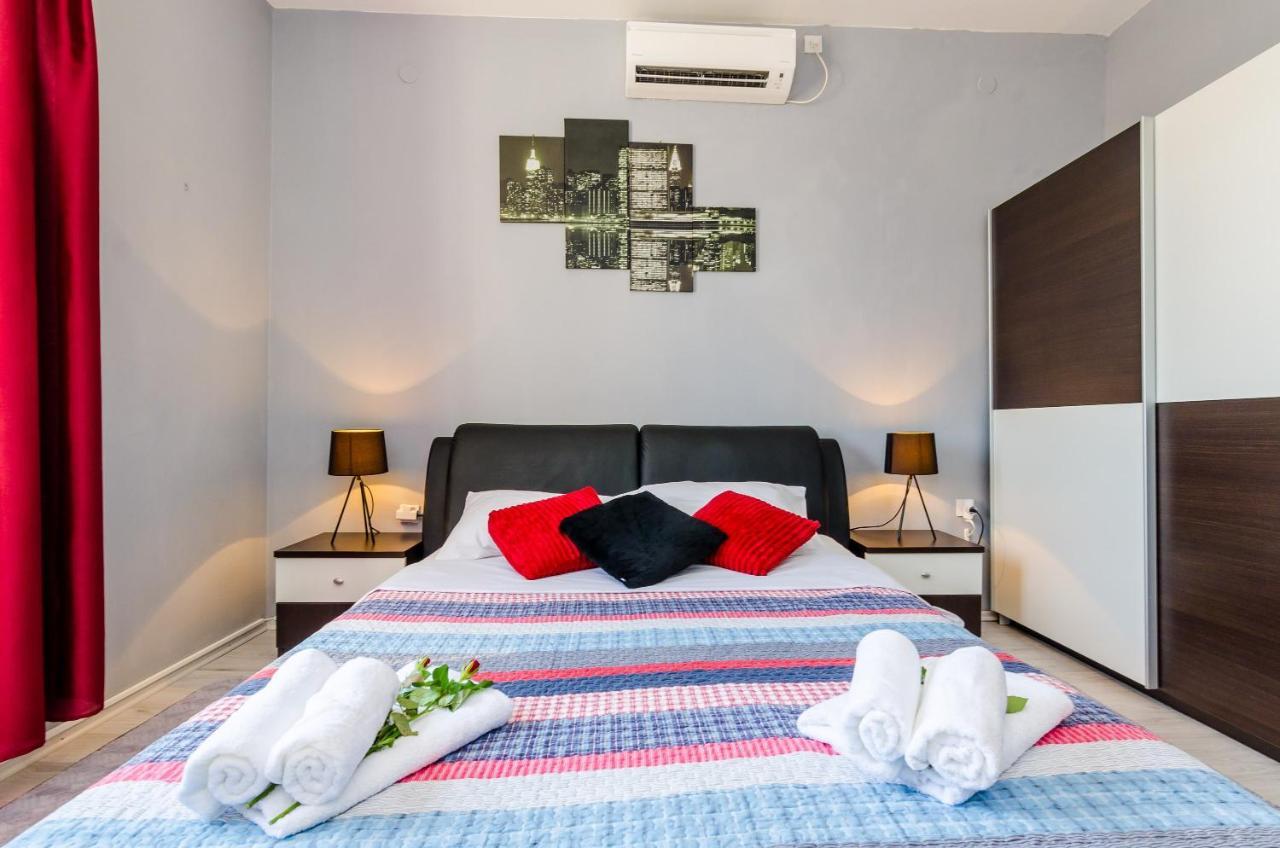 Holiday Home Lungo Mare Mlini Buitenkant foto