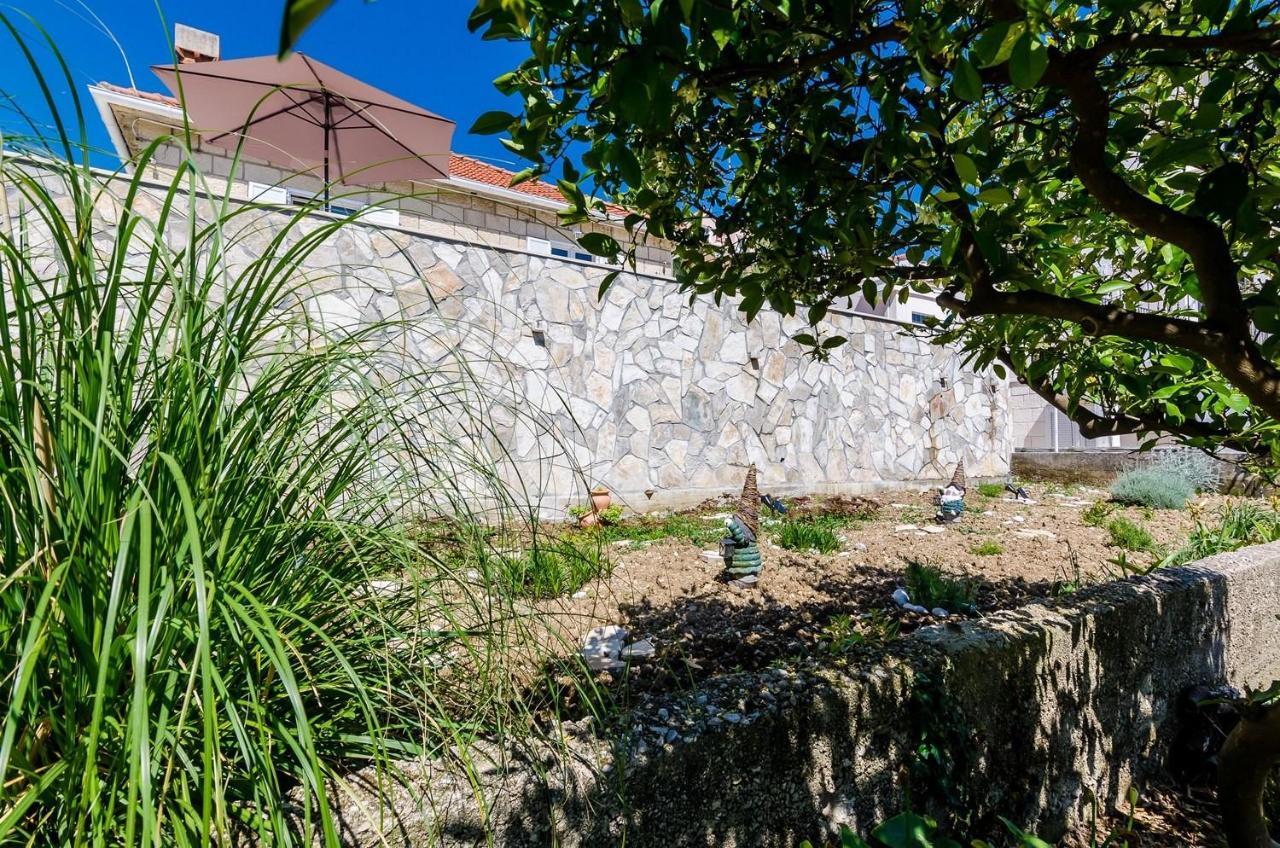 Holiday Home Lungo Mare Mlini Buitenkant foto