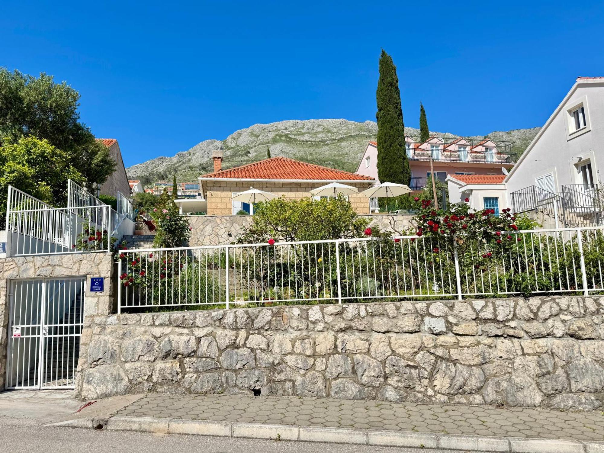 Holiday Home Lungo Mare Mlini Buitenkant foto