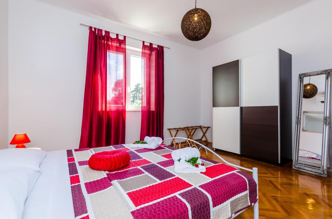Holiday Home Lungo Mare Mlini Buitenkant foto