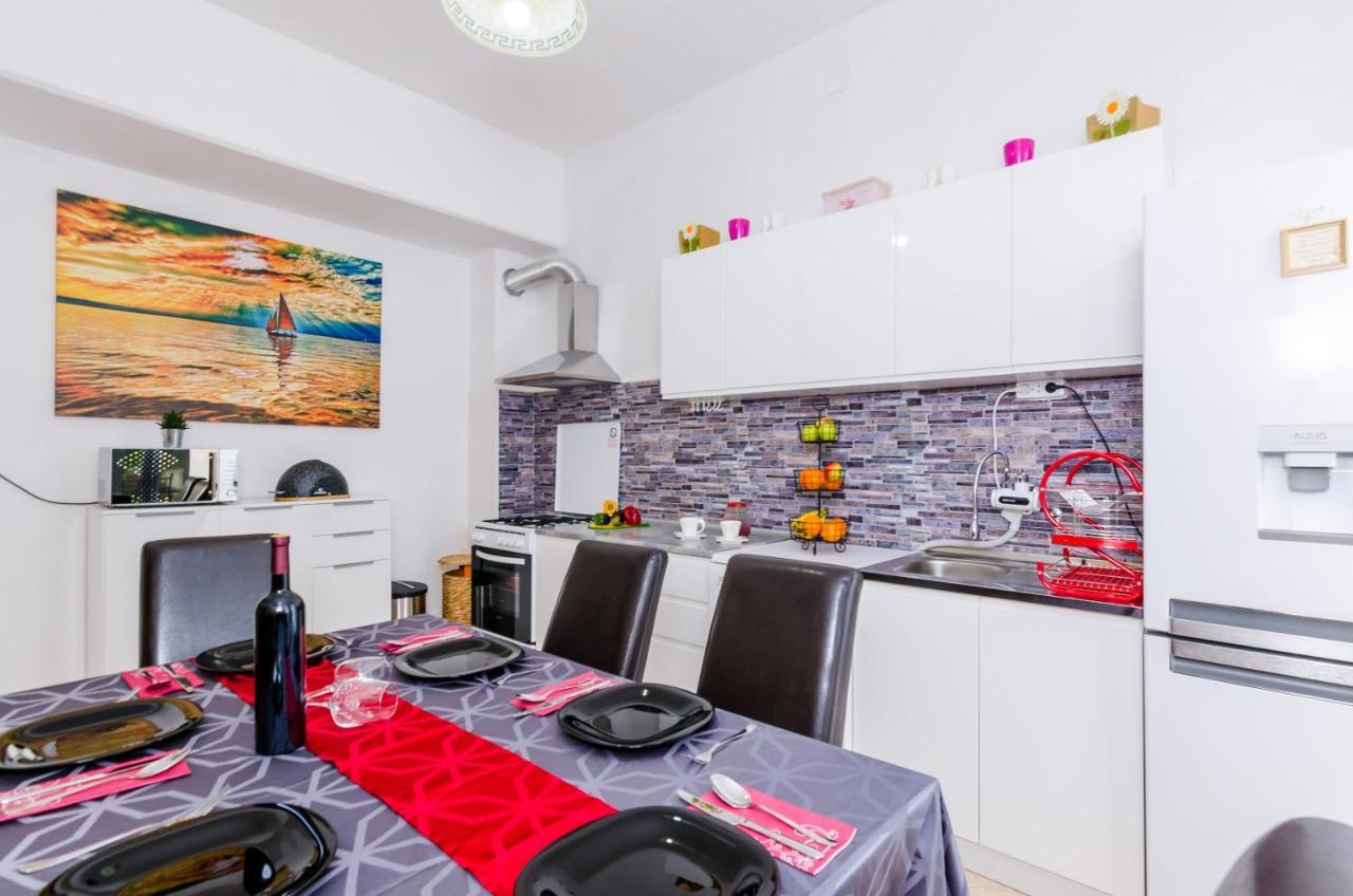 Holiday Home Lungo Mare Mlini Buitenkant foto
